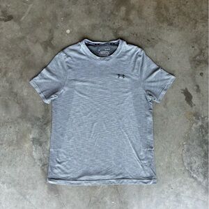 Under Armour dri fit tee
